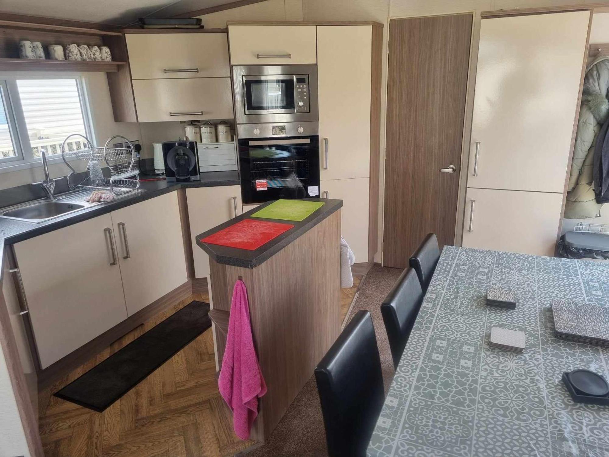 فندق 8 Berth Deluxe Pg36 شابيل سانت ليوناردز المظهر الخارجي الصورة